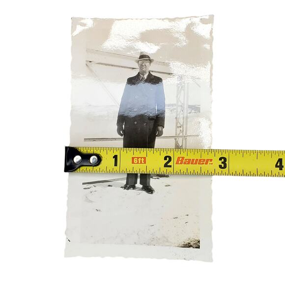 Vtg Man Posing on Snowy Ranch Original Monochrome Photography Found Snapshot - Picture 3 of 4